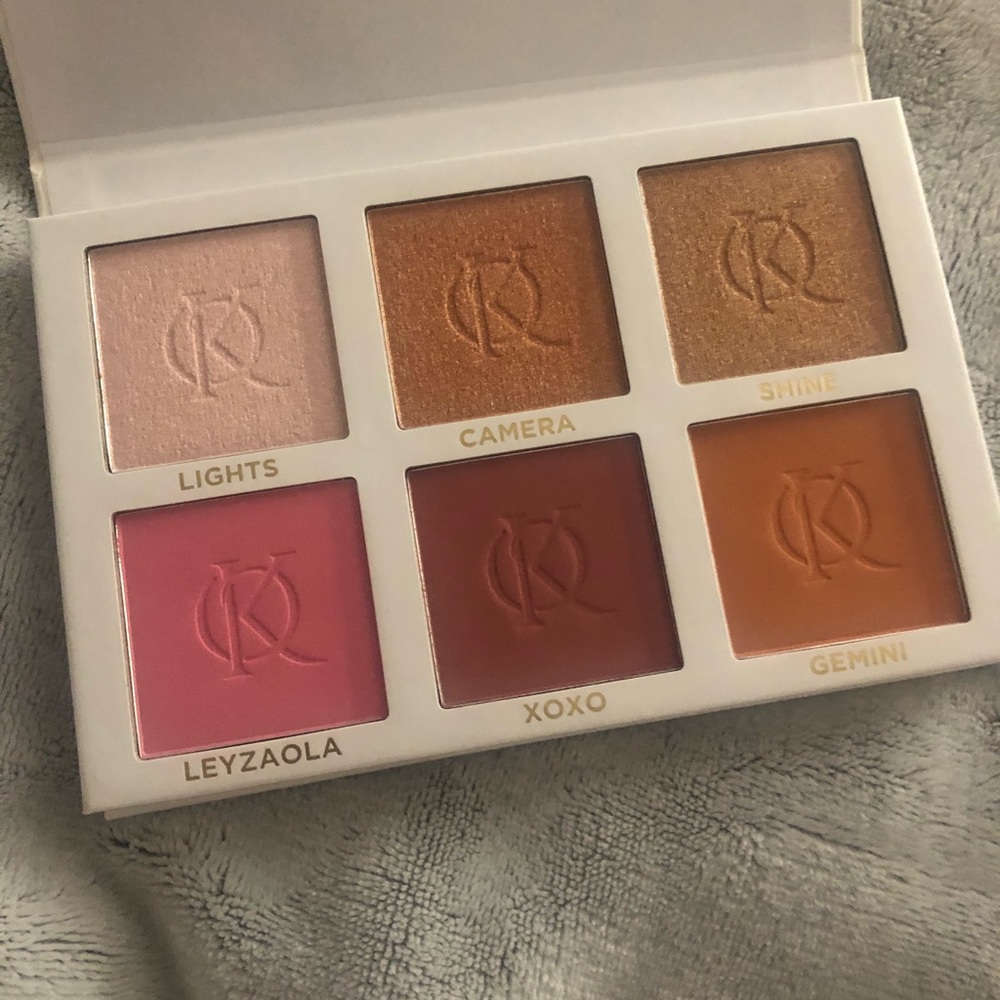 Kenia Ontiveros Blush and Shine Kit